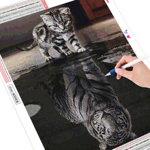 Charger l&#39;image dans la galerie, Kit Broderie Diamant: Chat reflet tigre
